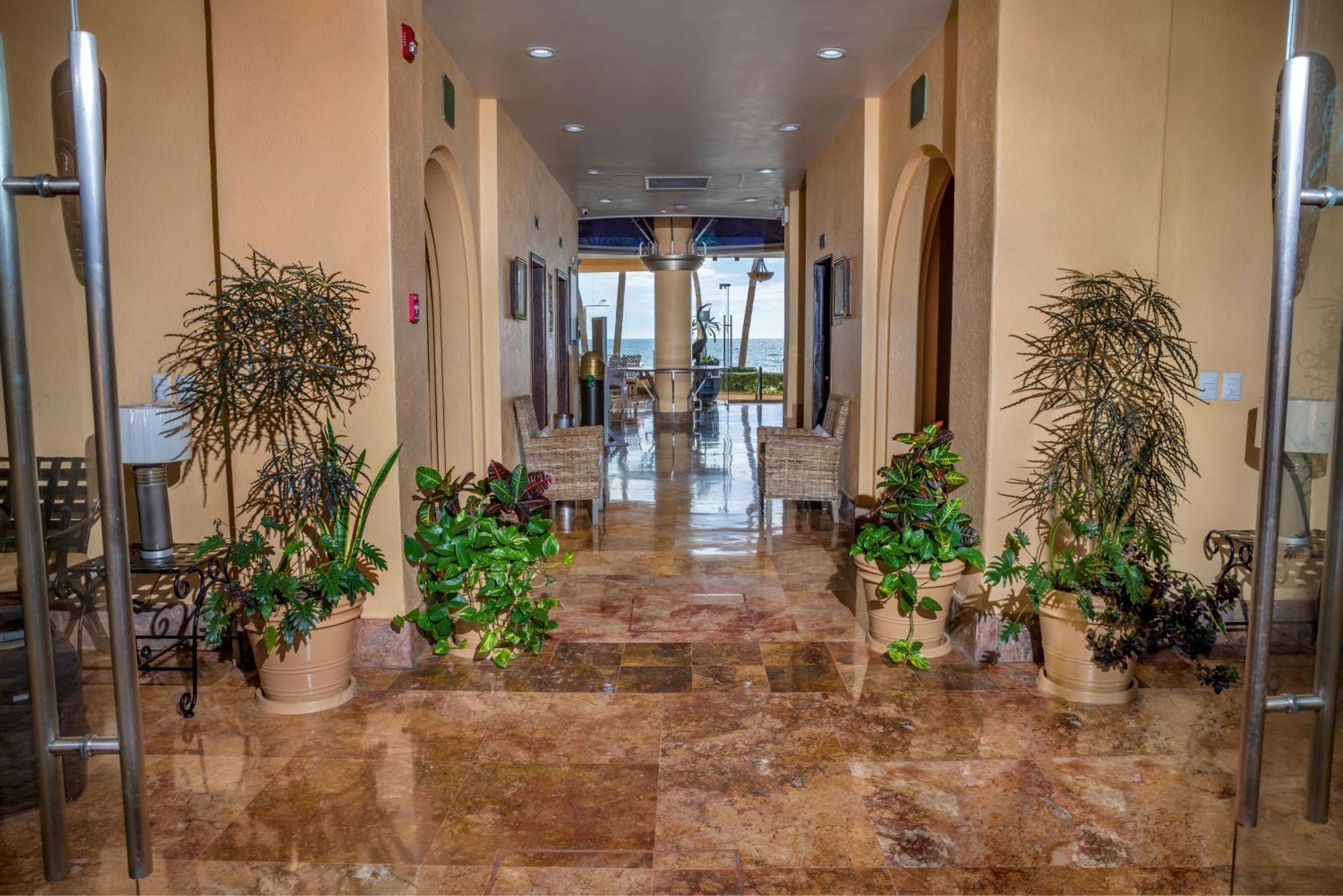Best Western Posada Freeman Масатлан Екстериор снимка