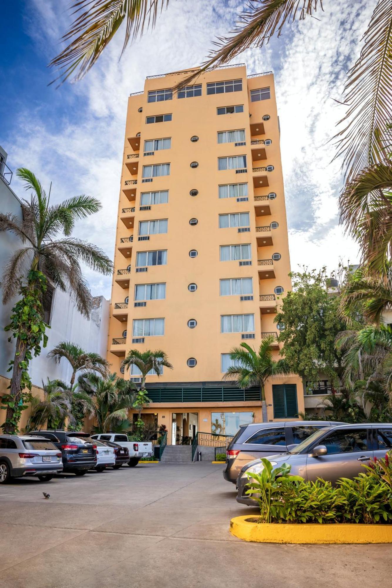 Best Western Posada Freeman Масатлан Екстериор снимка