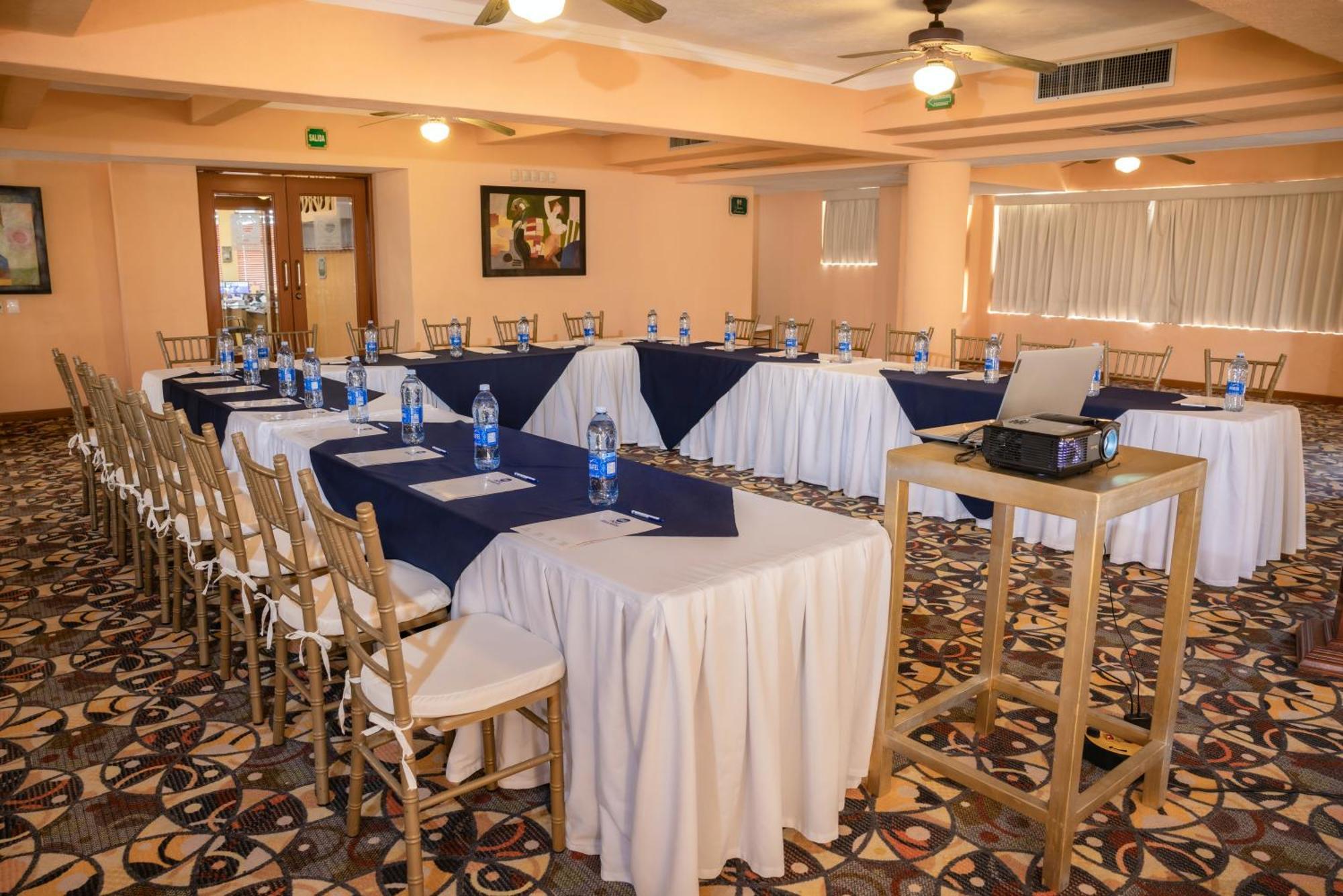 Best Western Posada Freeman Масатлан Екстериор снимка