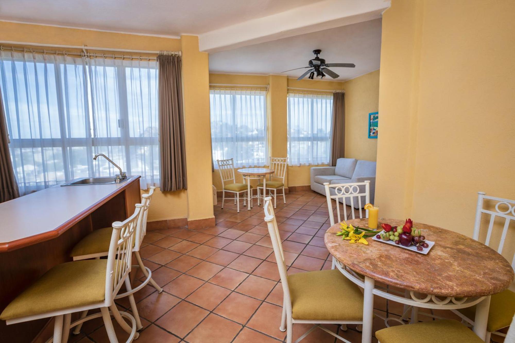 Best Western Posada Freeman Масатлан Екстериор снимка