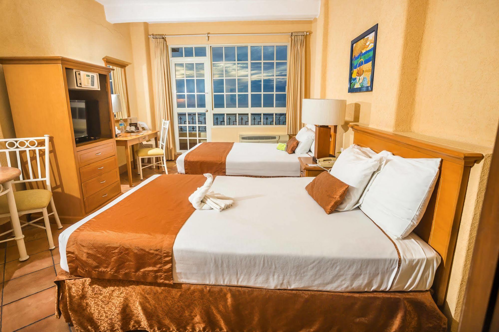 Best Western Posada Freeman Масатлан Екстериор снимка